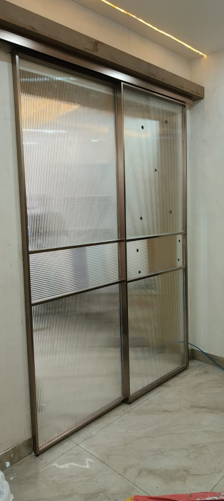 Slim Profile Window