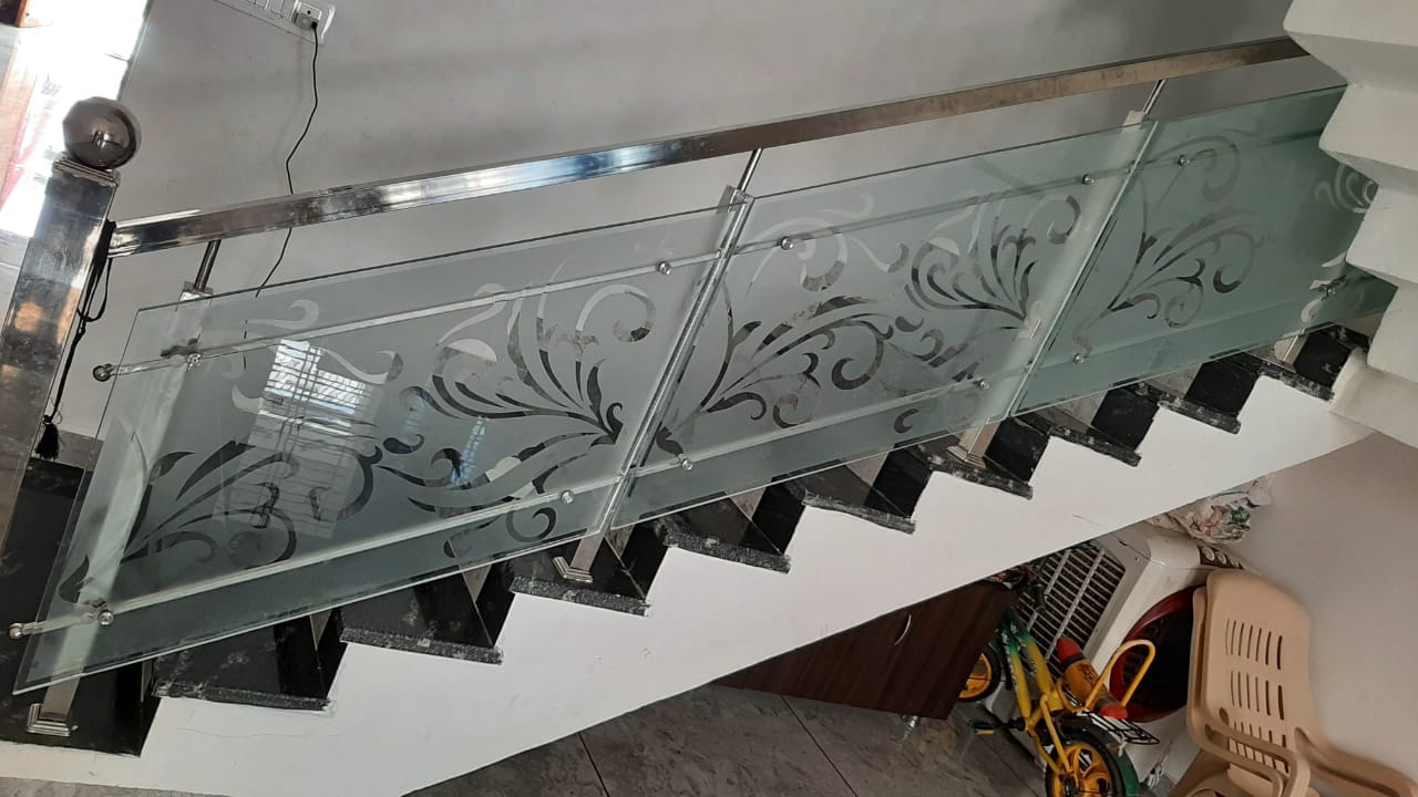 SS Railing with Glass